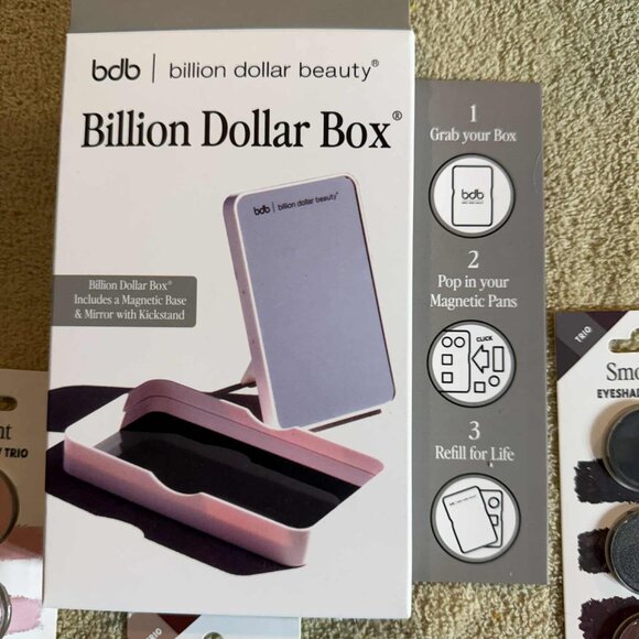 Billion Dollar Beauty Makeup Box / Mirror, Eyeshadow, and Blush BRAND NEW - Picture 2 of 12